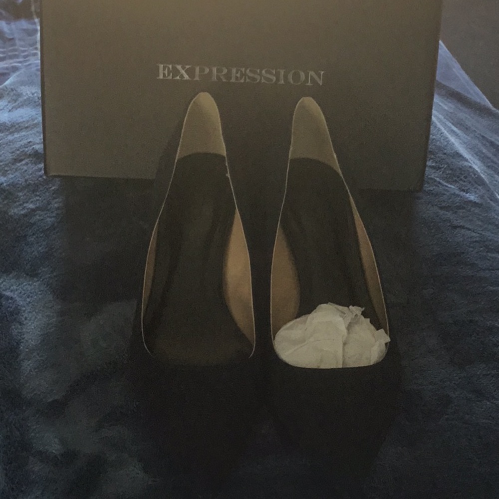 Navy suede like pumps